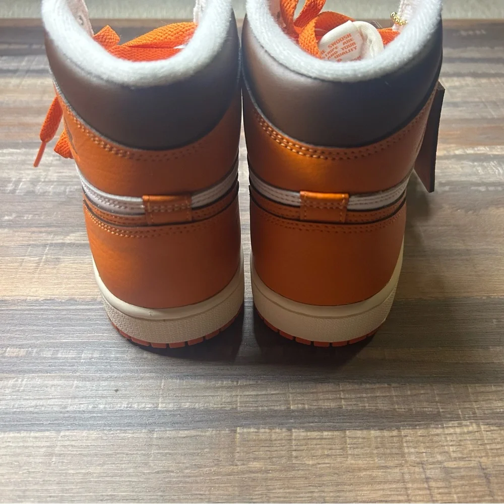Nike Wmns Air Jordan 1 High OG Starfish Women’s 6.5 Orange NWT - Picture 5 of 9